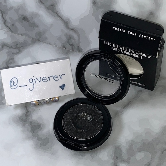 What’s Your Fantasy Into The Well Shadow / Liner Eyeshadow Collection MAC